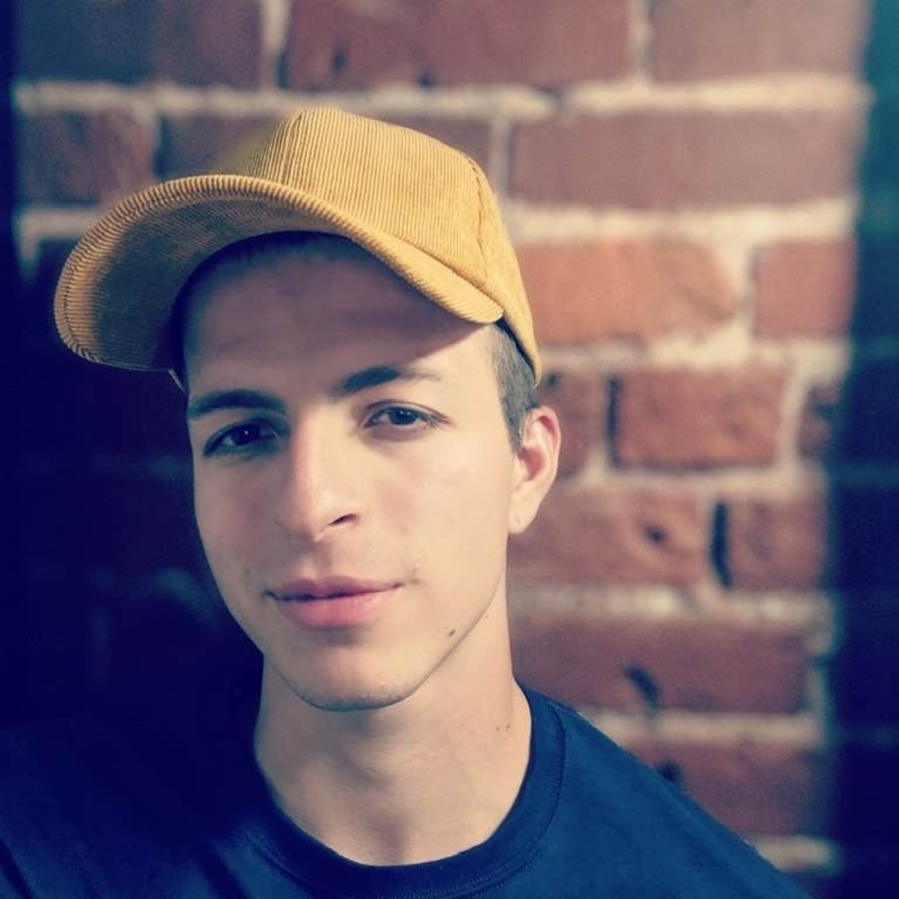 Meet your Posher, Carlo